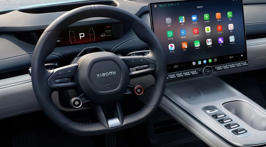 SU7-Xiaomi's inside car