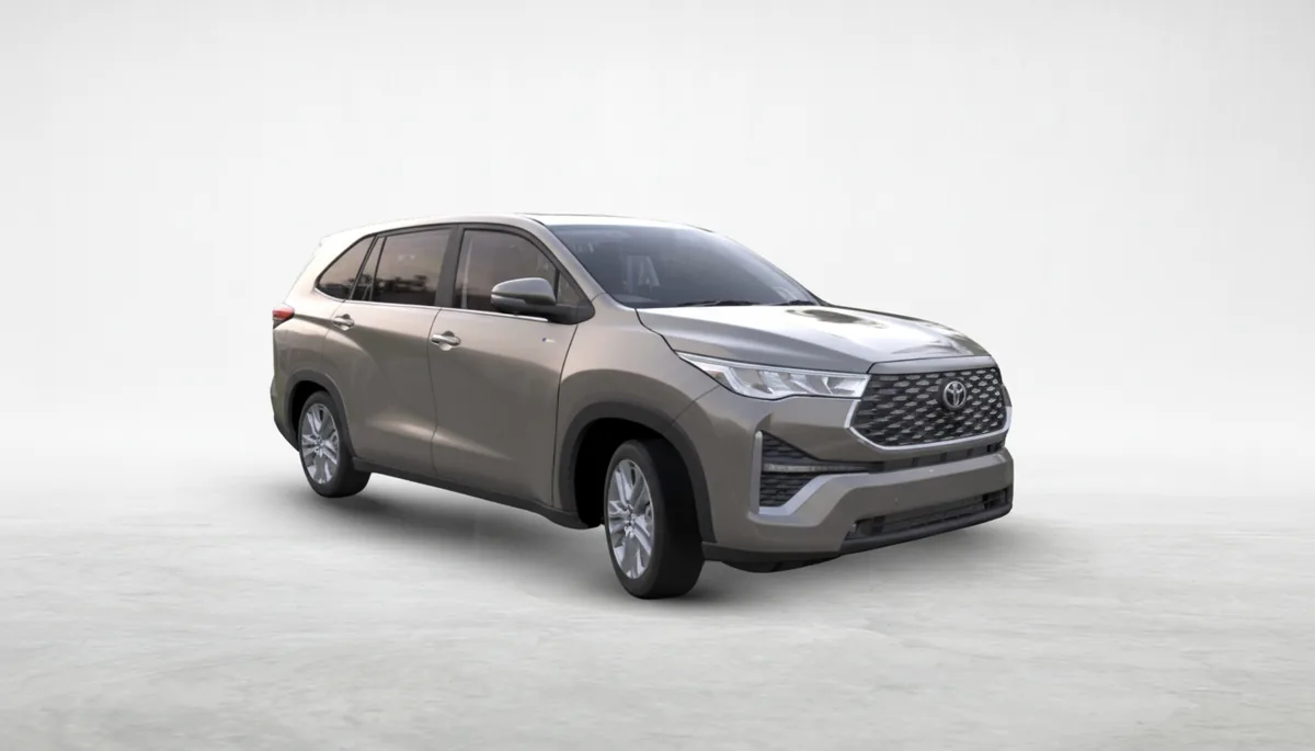 Toyota Innova Hycross